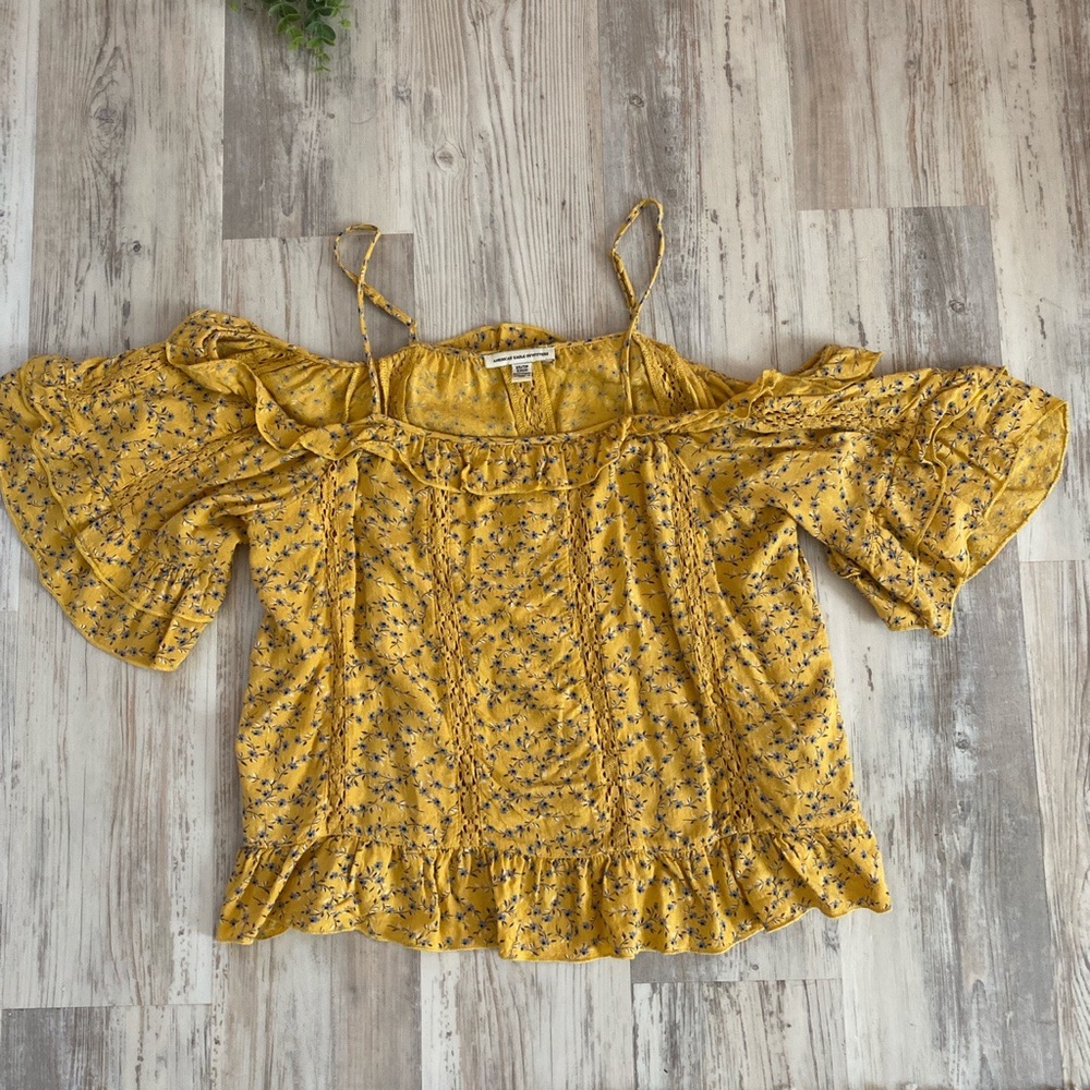 American Eagle “cold shoulder” blouse